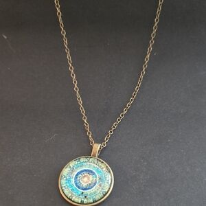 Elegant Blue and Gold Pendant Necklace